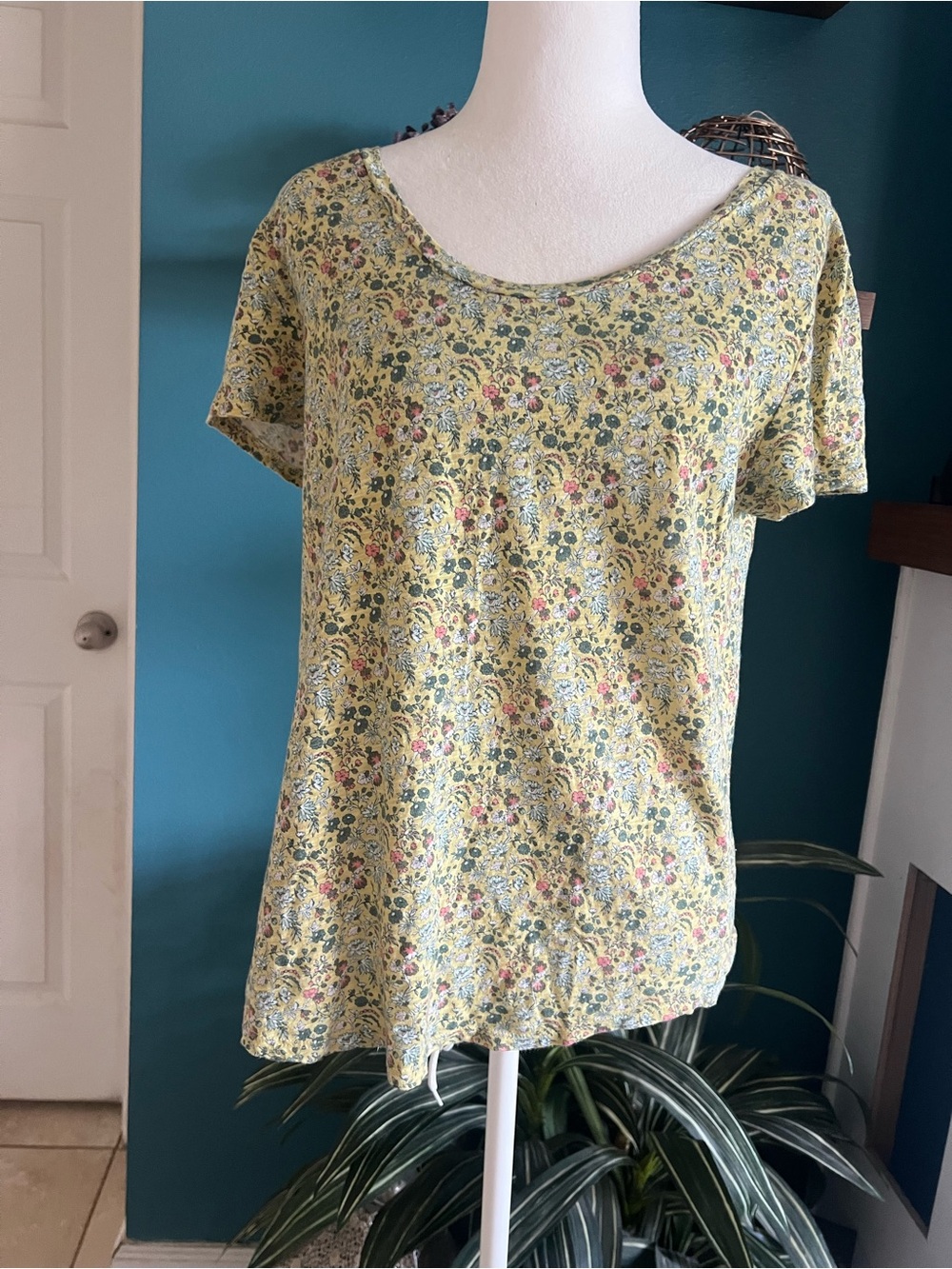 LOFT Green Floral Short Sleeve Top